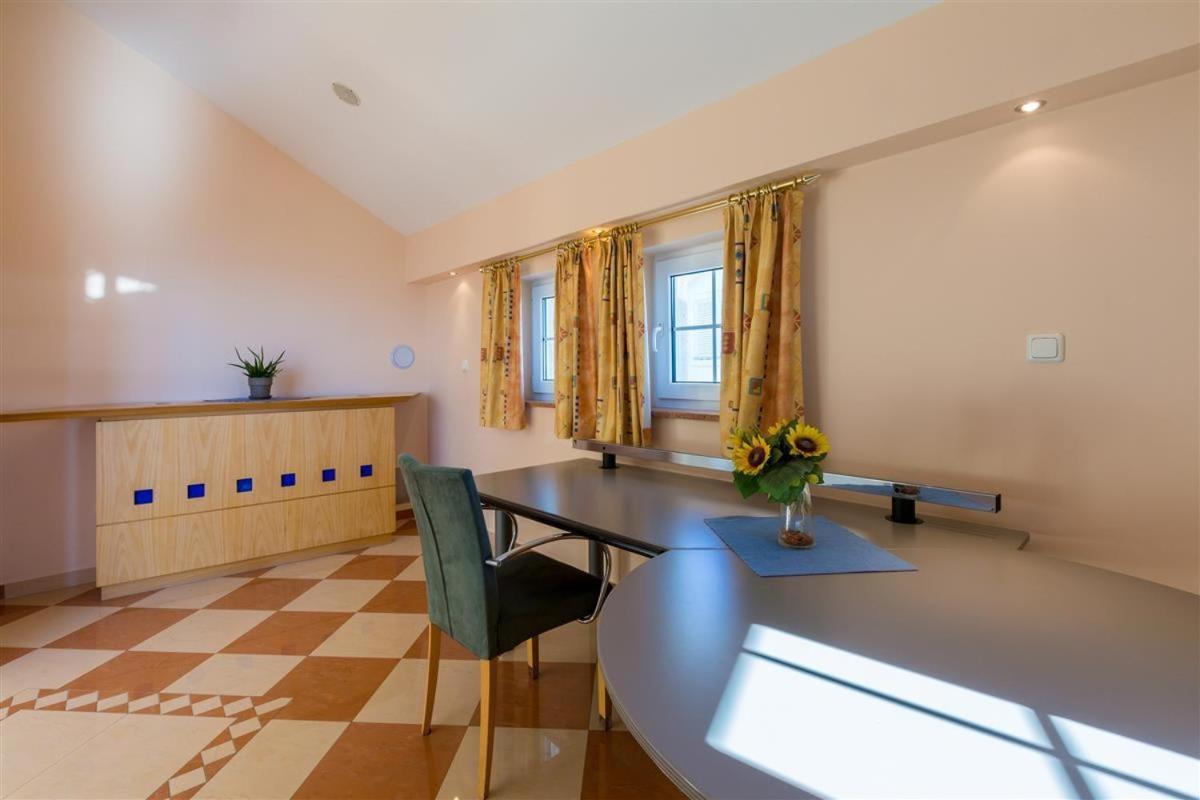 Villa Barbara Crikvenica Oda fotoğraf