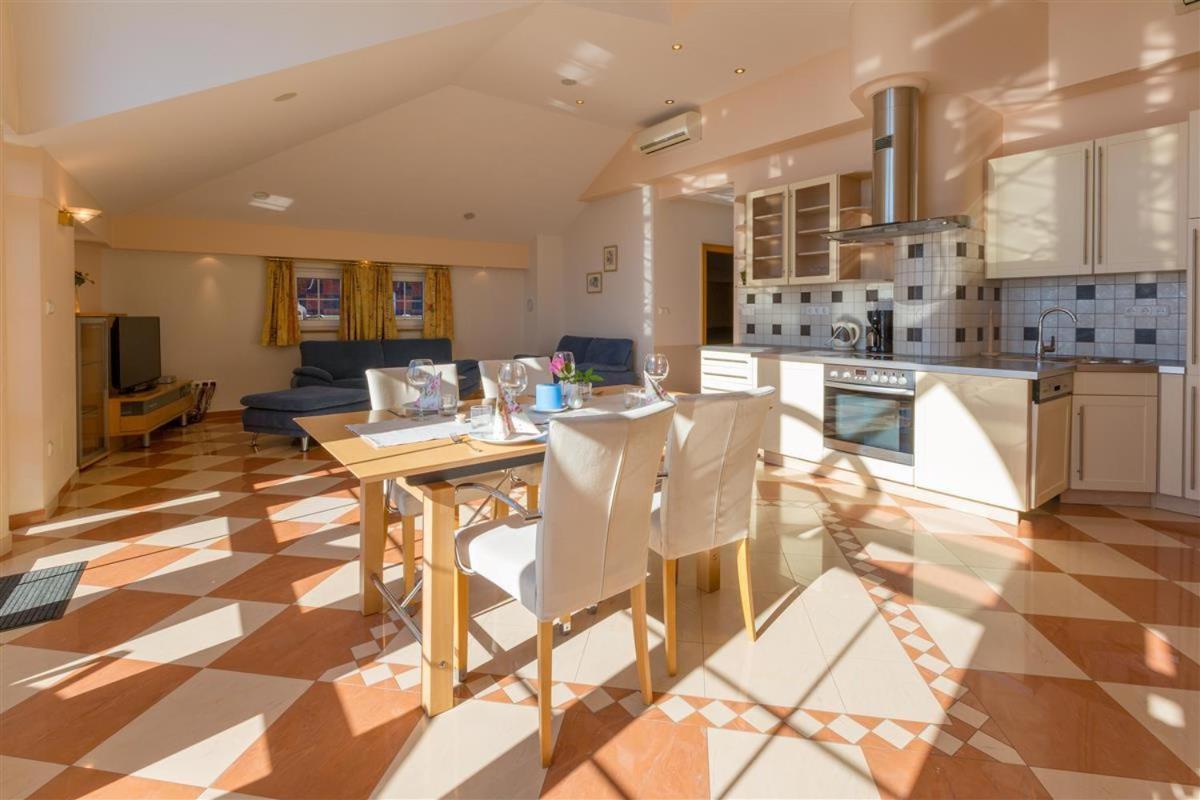 Villa Barbara Crikvenica Oda fotoğraf